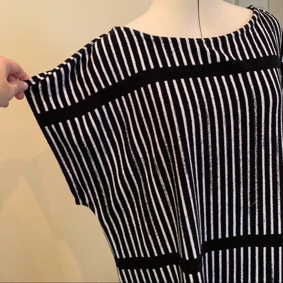 Marimekko x Target Black/White Terry Swim Cover XL - Picture 3 of 7